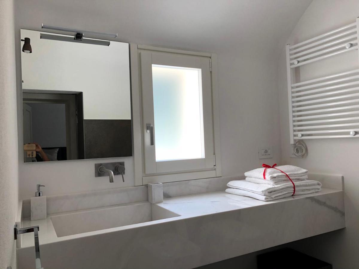 Carlo V - Con Piscina E Giardino Privati Appartement Lecce Buitenkant foto