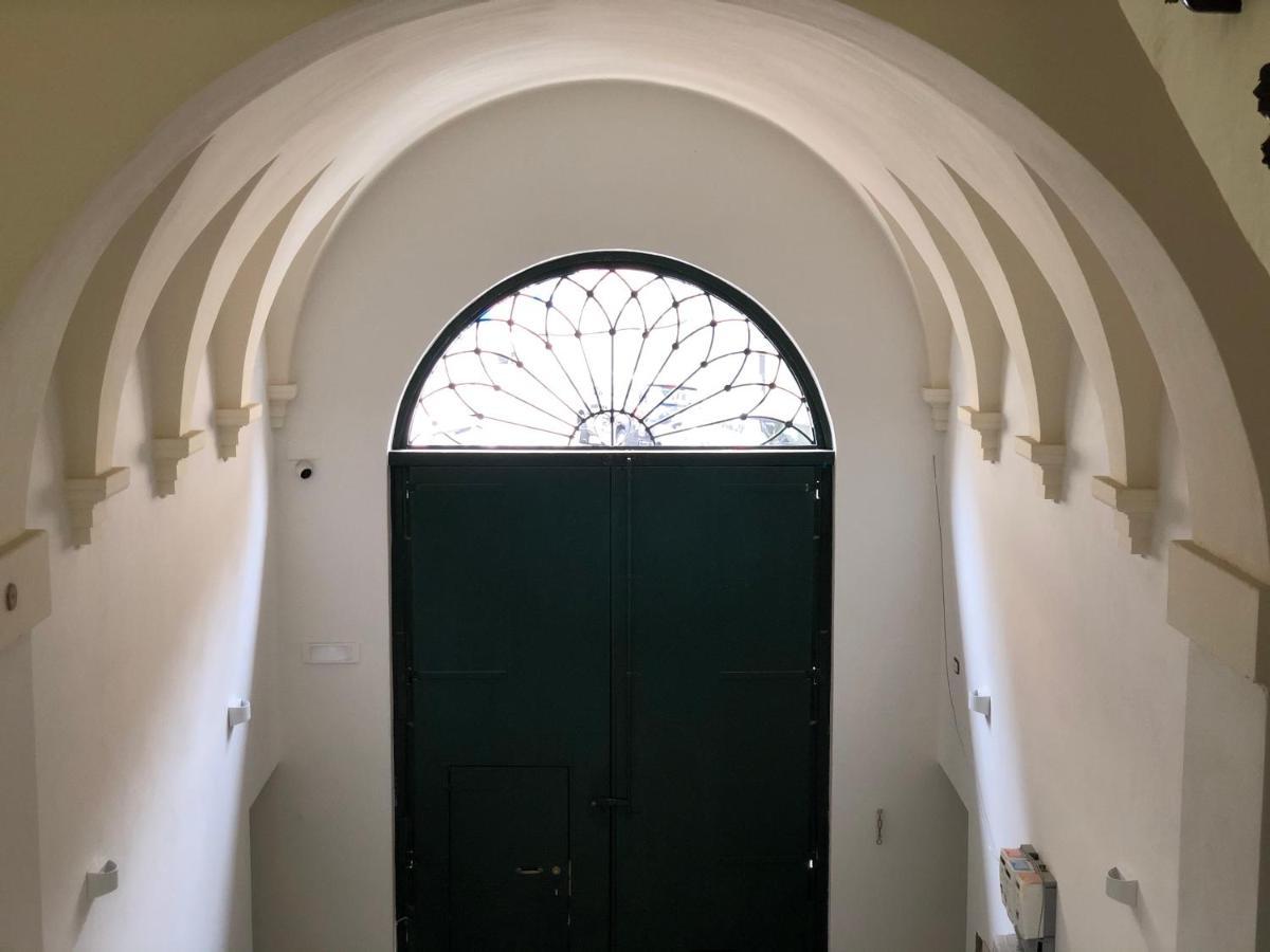 Carlo V - Con Piscina E Giardino Privati Appartement Lecce Buitenkant foto