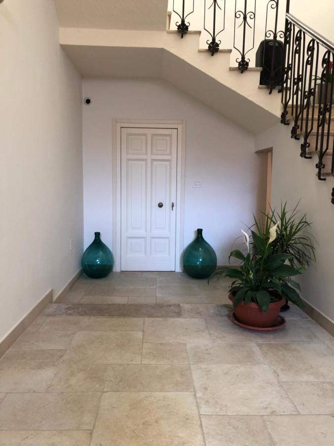Carlo V - Con Piscina E Giardino Privati Appartement Lecce Buitenkant foto