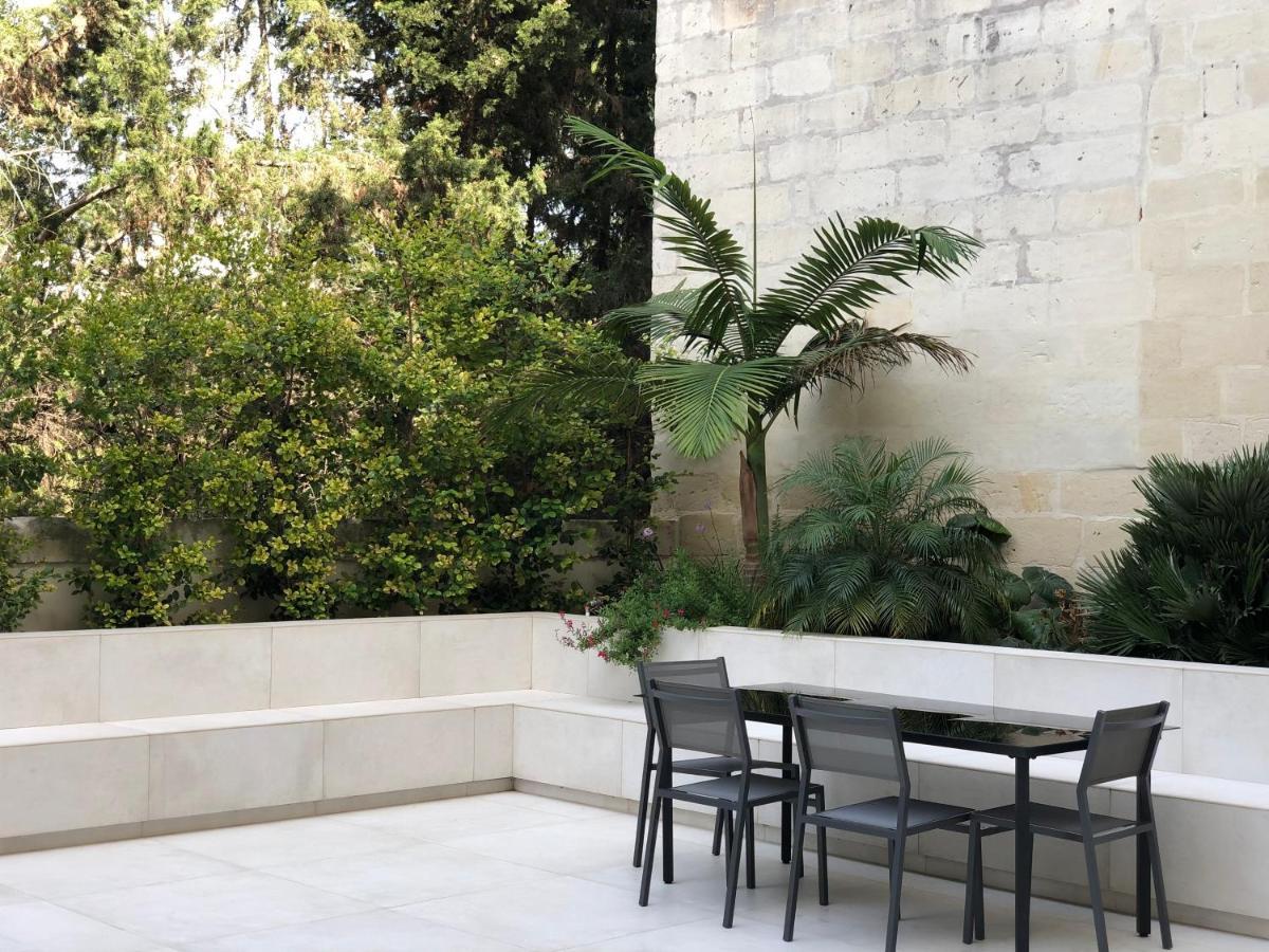 Carlo V - Con Piscina E Giardino Privati Appartement Lecce Buitenkant foto