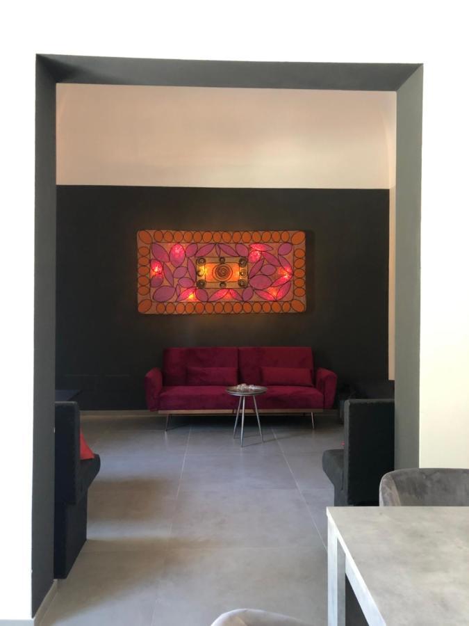 Carlo V - Con Piscina E Giardino Privati Appartement Lecce Buitenkant foto