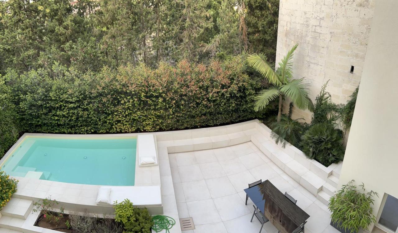 Carlo V - Con Piscina E Giardino Privati Appartement Lecce Buitenkant foto